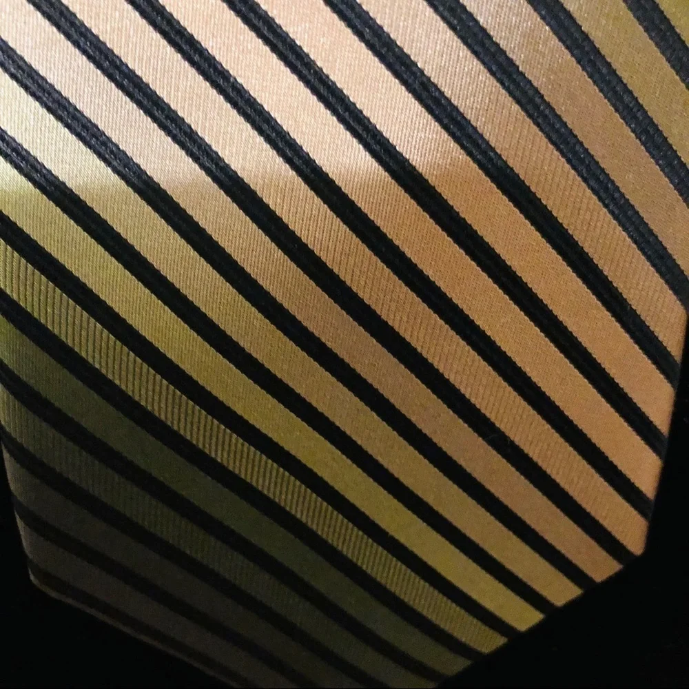 JOE Joseph Abboud Mens 100% Silk Necktie
